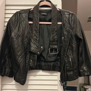 Bebe cropped black leather jacket includes belt